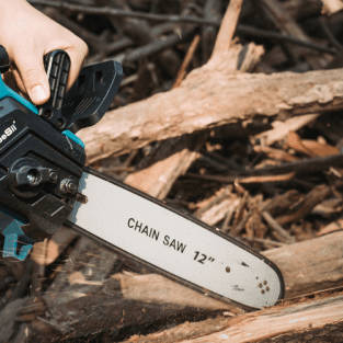 Cordless vs. Corded Chainsaw: Which is Better for You? - SeeSii